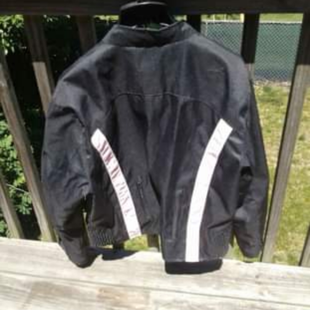 Women's Riding Jacket - Picture 2 of 3